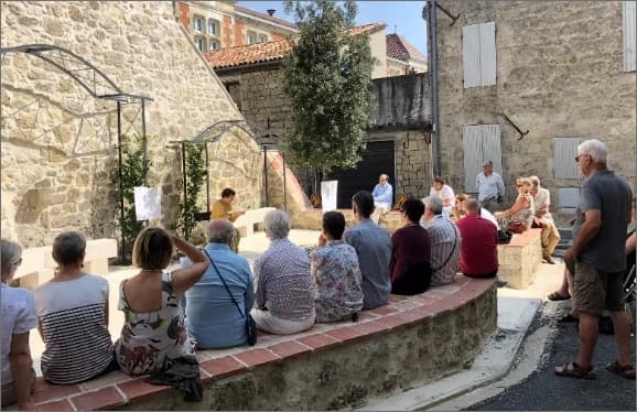 Impromptus théâtraux place Bonne Nouvelle à Prayssas