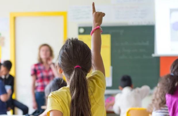 Élèves en classe à l'école de Prayssas